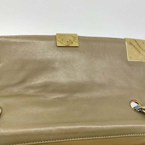 CHANEL Blue Shoulder Bag - Picture 7 of 16